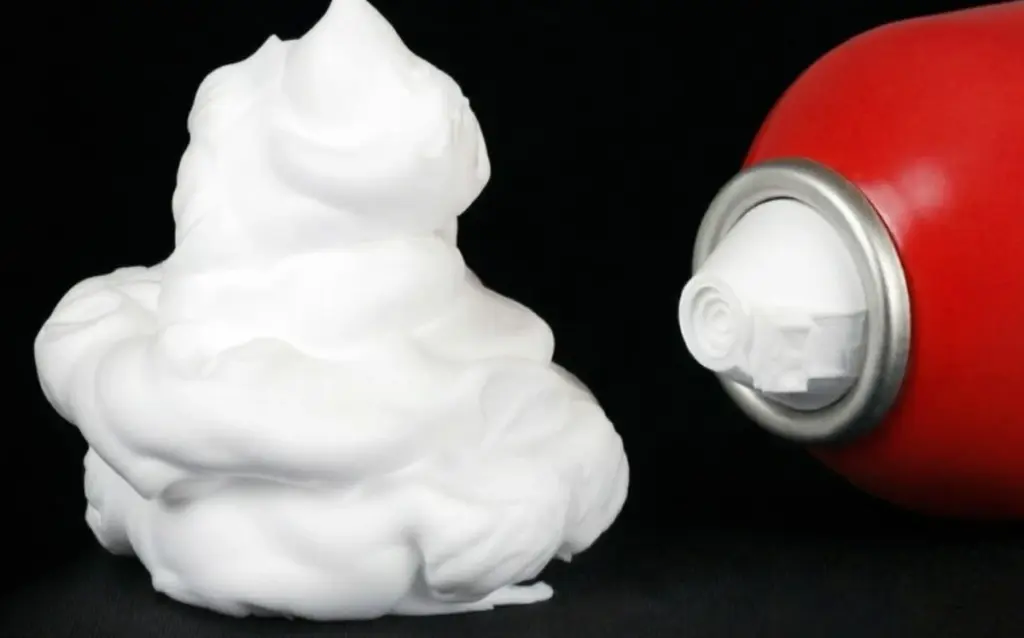 5 důvodů, proč nevyhodit prošlou pěnu na holení hned do koše