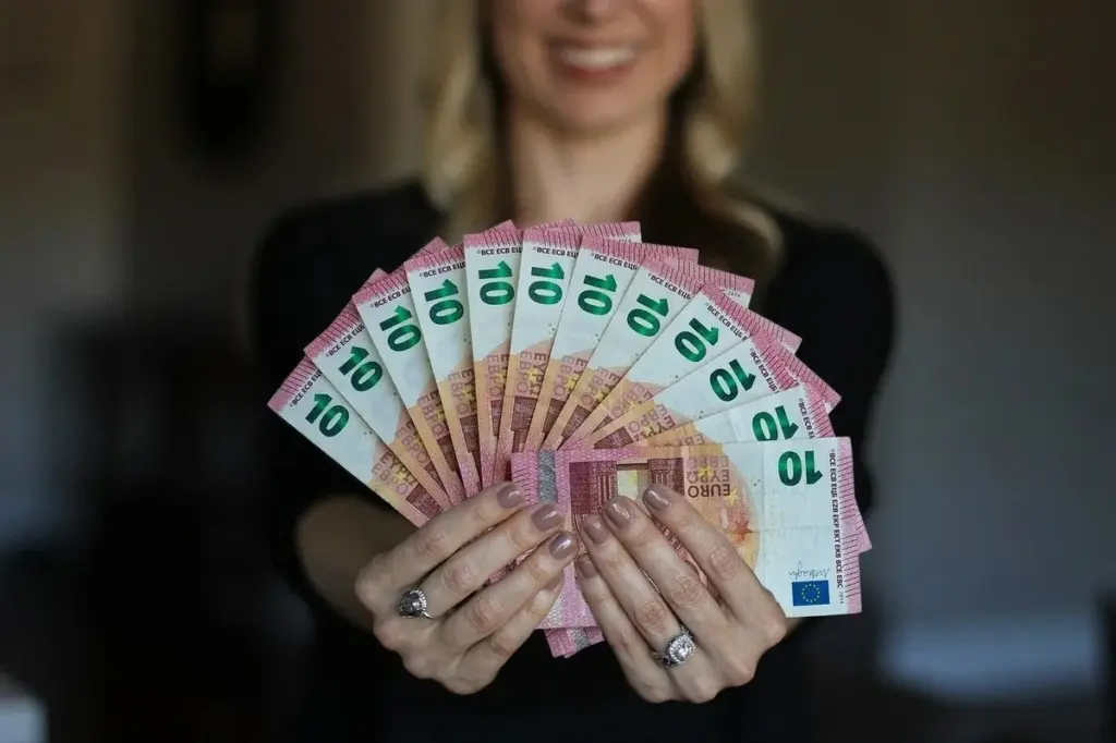 Finanční napětí: Dva znamení zvěrokruhu čelí tlaku, astrogynka varuje před náročným týdnem