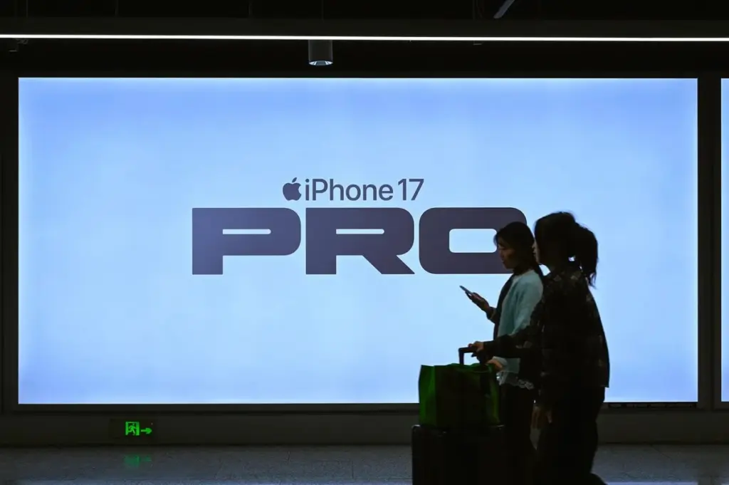 Proč je ‚i‘ v ‚iPhone‘ víc než jen písmeno: Skrytý význam od Applu