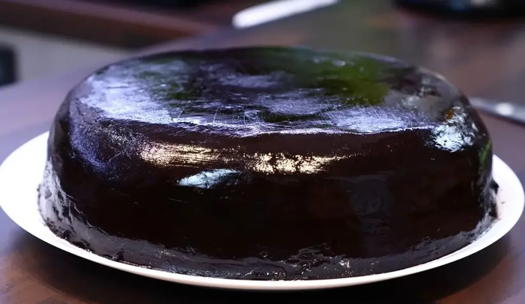Šokoládový dort, když hosté už zvoní: plný recept za púl hodiny bez trouby