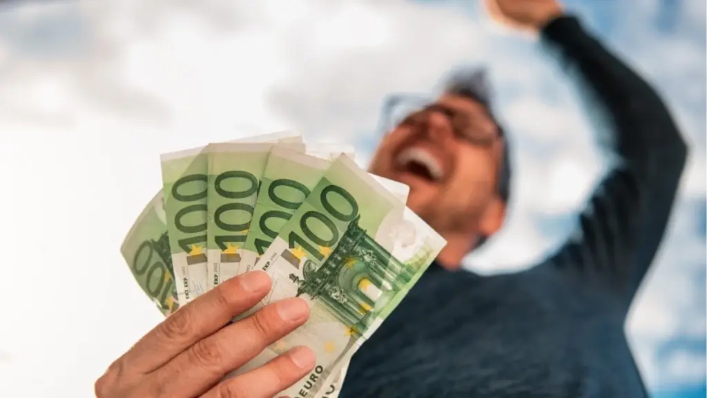 12 věcí, které bohatí nikdy neřeknou nahlas (ale chudí je zdůrazňují vždy)