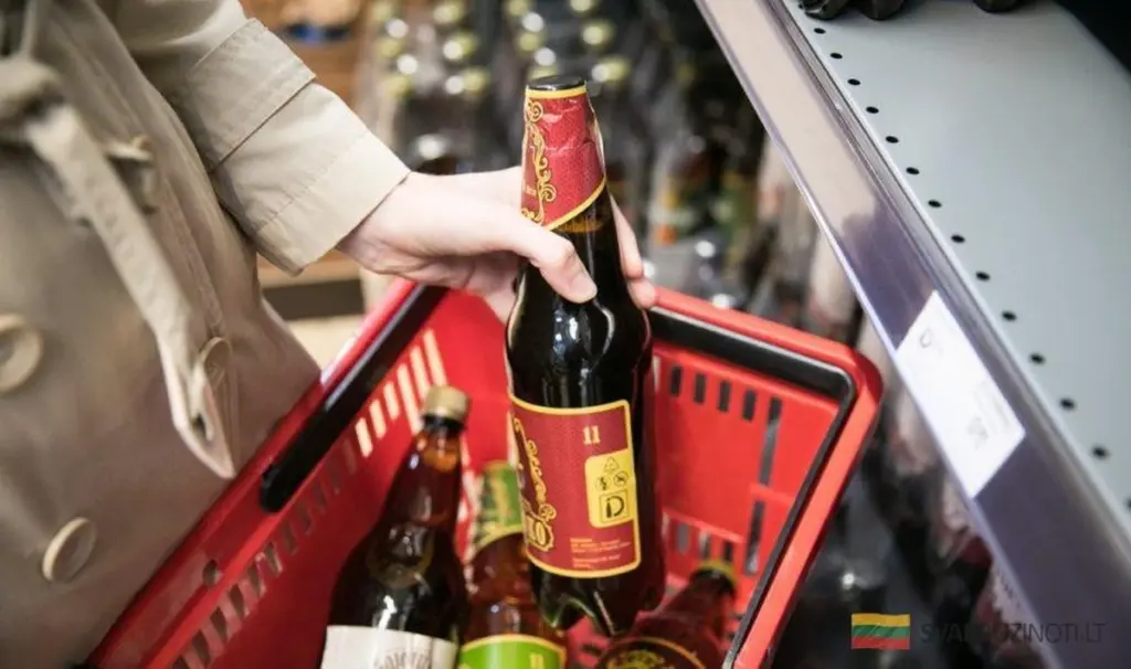Čtyři piva za mřížemi: Muž z Uteny dostal půl roku za krádež piva za 6,20 €