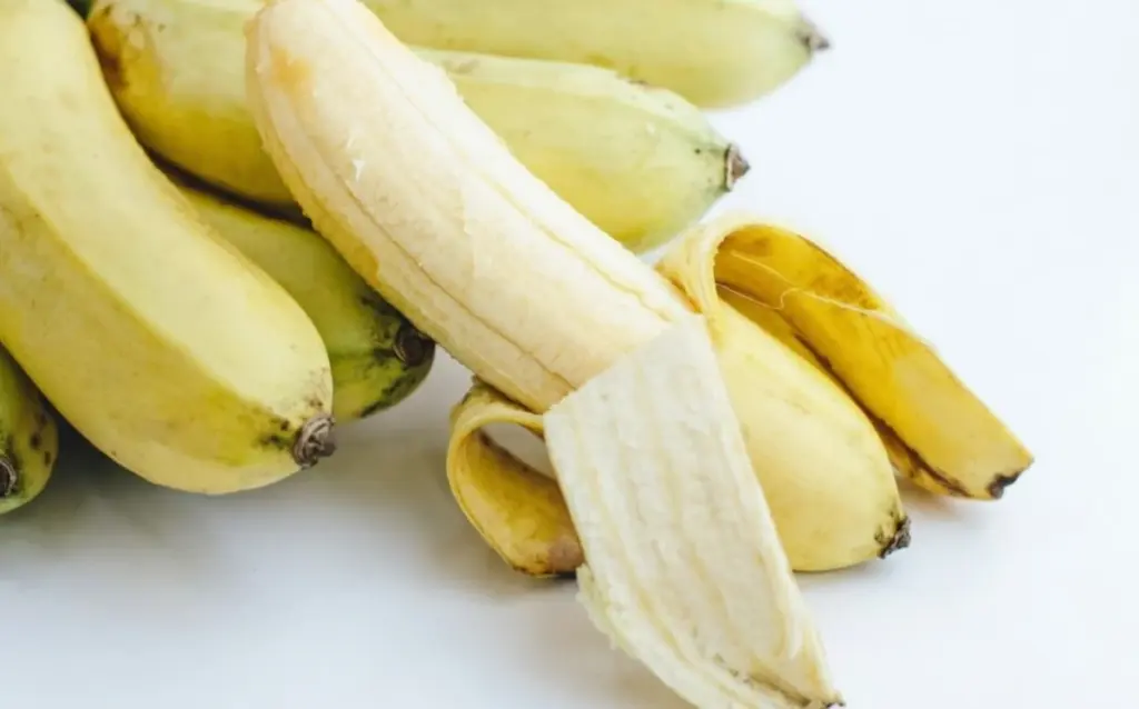 Jeden trik s alobalem prodlouží čerstvost banánů až o týden