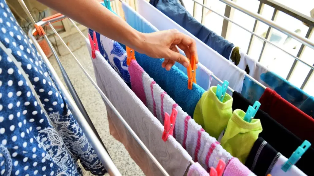 Kolik času potřebujete na správné sušení různých tkanin
