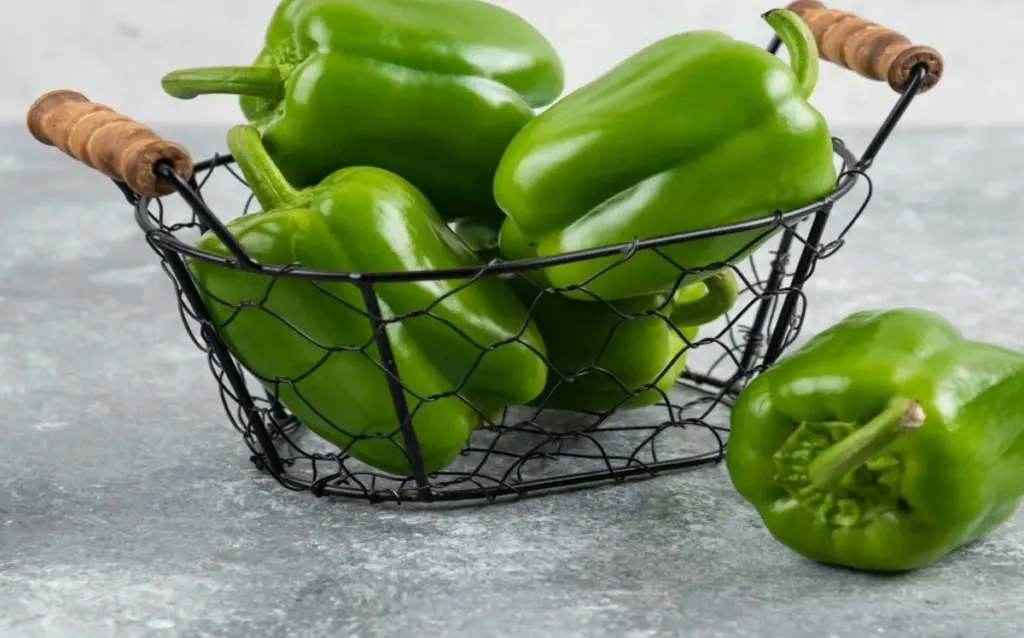 Proč je zelená paprika zdravější, než si myslíte: Co o ní říká dietolog a komu ji doporučuje jíst každý den