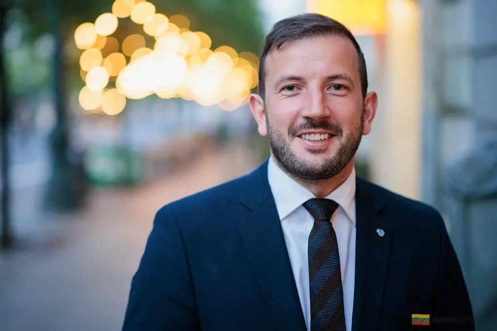 Proč socialdemokraté v Litvě kopírují chyby konzervativců: Analýza europoslance