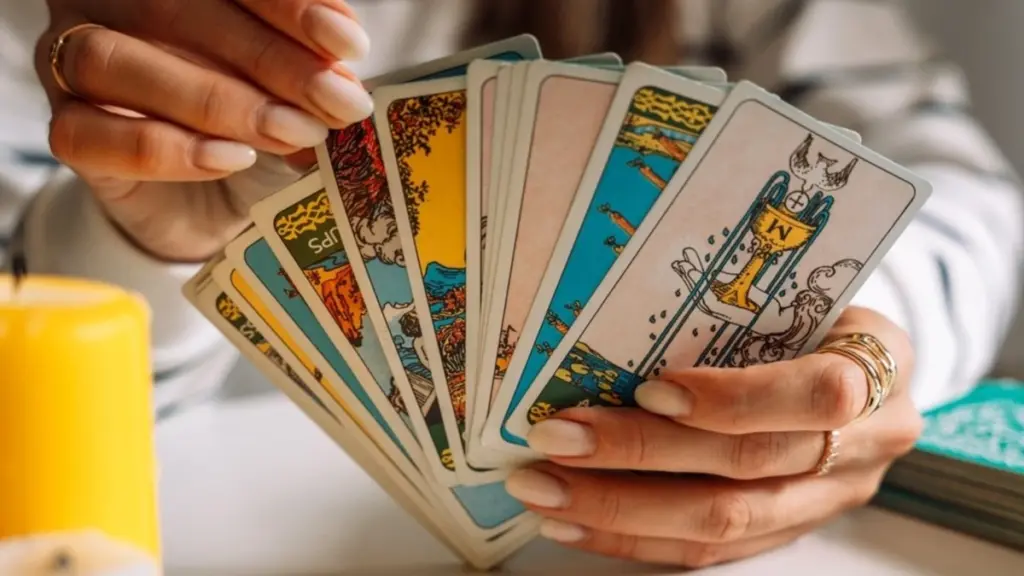 Tarot pro duben: Lidé narození v těchto 4 měsících najdou novou životní cestu