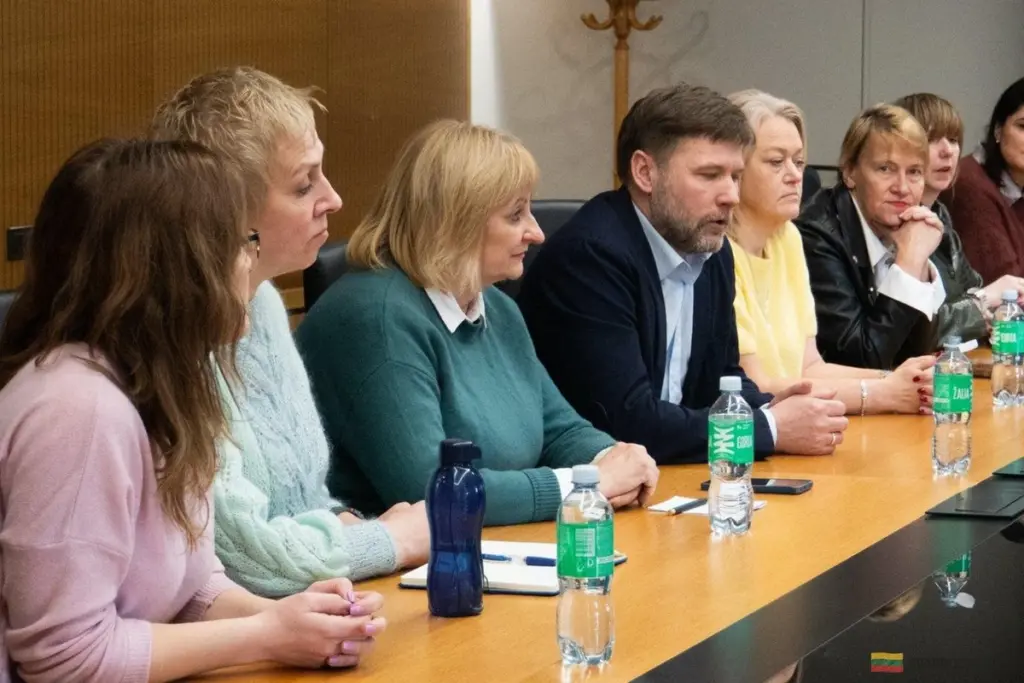 Učitelé v Alytu: naděje pohasíná, jednání selhává
